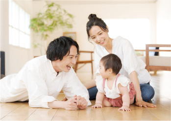 足元からじっくりと暖めるガス温水式床暖房